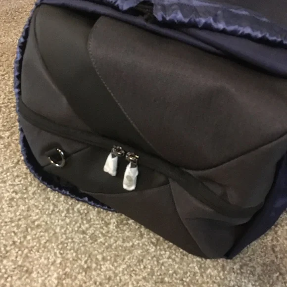 EZRI Weekender Duffle Bag